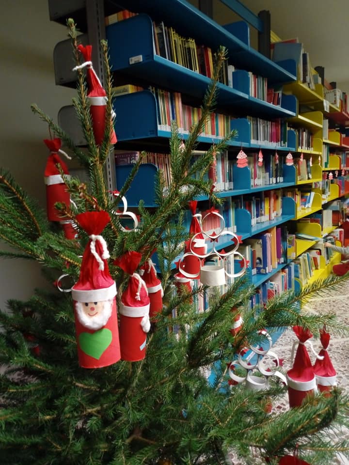 Natale-in-Biblioteca-organizzato-dallIC-Nicola-Badaloni-di-Recanati-5