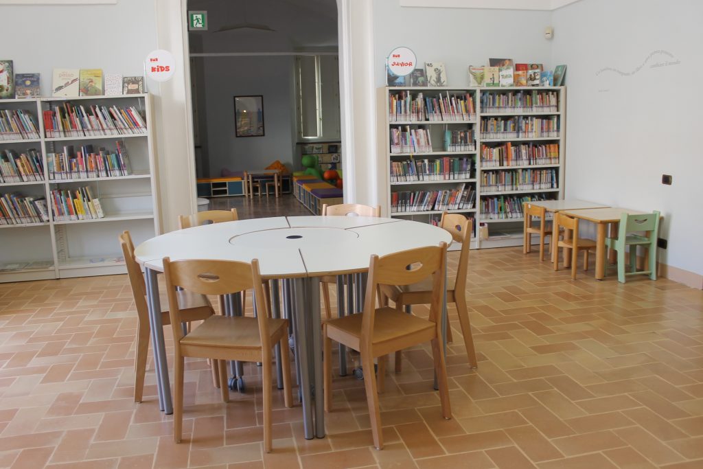 Biblioteca-Mozzi-Borgetti_Sala-ragazzi-