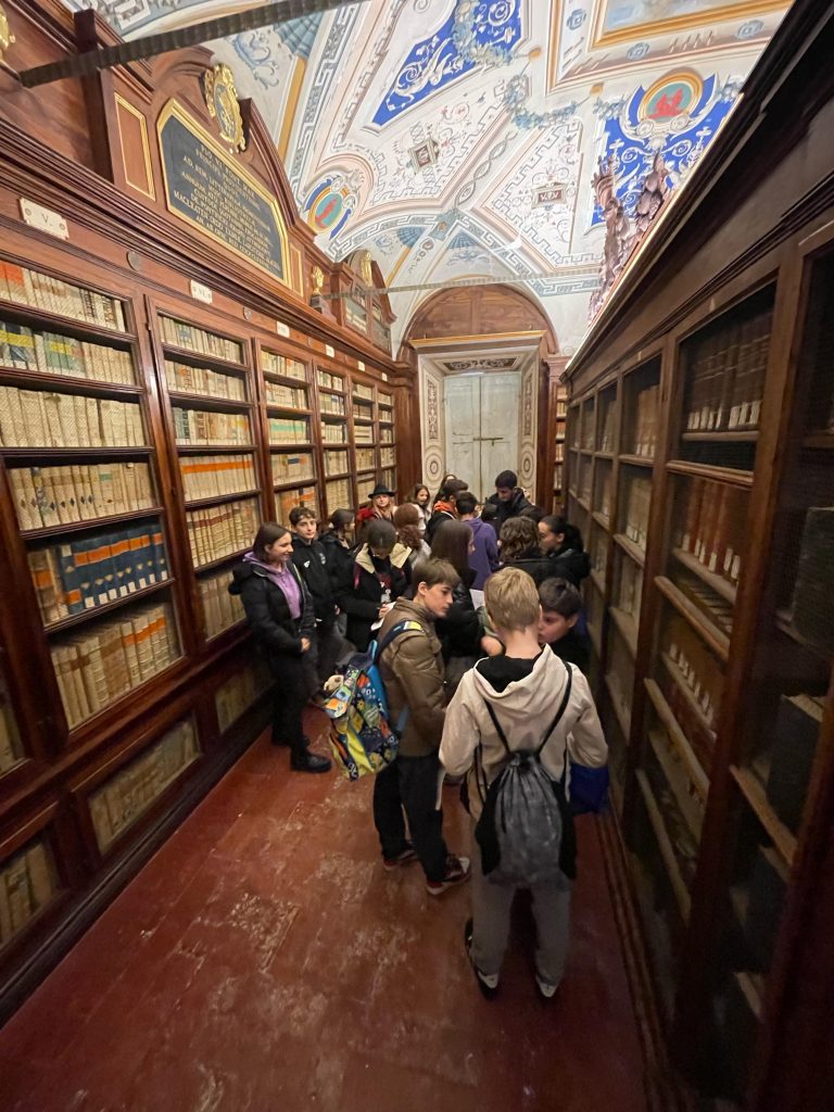 Visita-alla-Biblioteca-Mozzi-Borgetti
