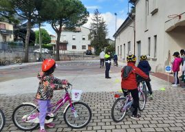L’educazione stradale <br> si impara in bicicletta